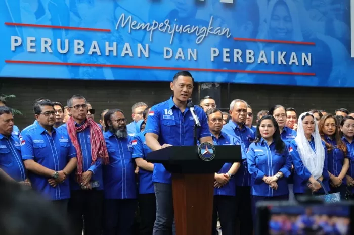 Agus Harimurti Yudhoyono (AHY) bersama kader Partai Demokrat. (Foto: Dok. Partai Demokrat)