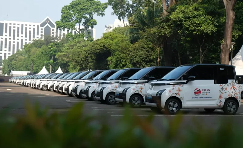 Mobil listrik Wuling Air ev siap layani para delegasi KTT Ke-43 ASEAN di Jakarta (FOTO: Dok. Wuling Motors)