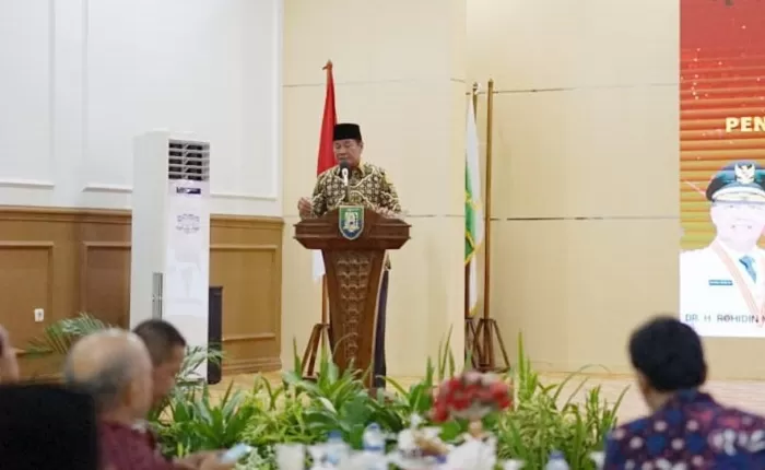 Wagub Bengkulu Rosjonsyah, dalam acara ramah tamah penyambutan Ketua Pengadilan Tinggi Bengkulu yang baru, Humuntal Pane.  (Foto: Dona Tun Te)