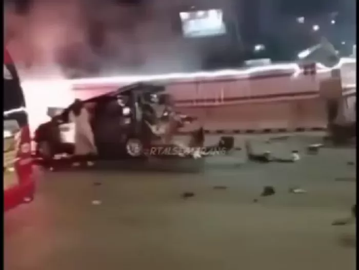 Kecelakaan exit tol Bawen. (Foto: Tangkap layar)