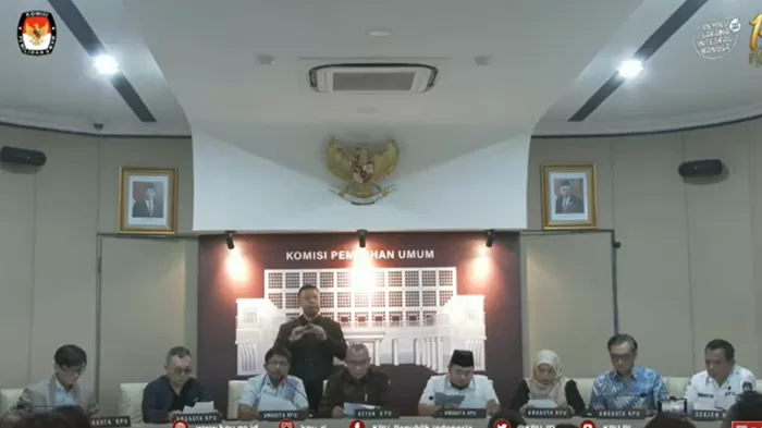 KPU menetapkan tiga pasangan Capres dan Cawapres di Pilpres 2024. (Foto: Tangkap layar YouTube KPU RI)