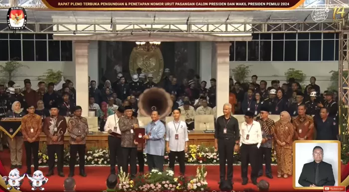 Pengundian nomor urut Capres-Cawapres. (Foto: Tangkap layar YouTube KPU RI)