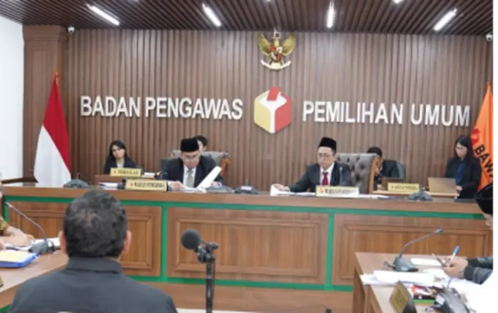 Sidang Bawaslu terkait laporan dugaan pelanggaran administrasi Pileg 2024. (Foto: Website Bawaslu)