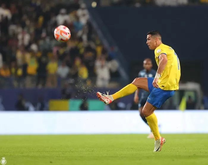 Cristiano pada laga Al Nassr VS Al Okhdood. (Foto: Twitter @AlNassrFC_EN)