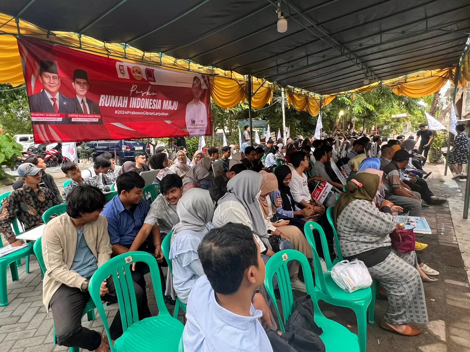 Ratusan massa di acara Sabtu Ceria Rumah Indonesia Maju. (Foto: Istimewa)