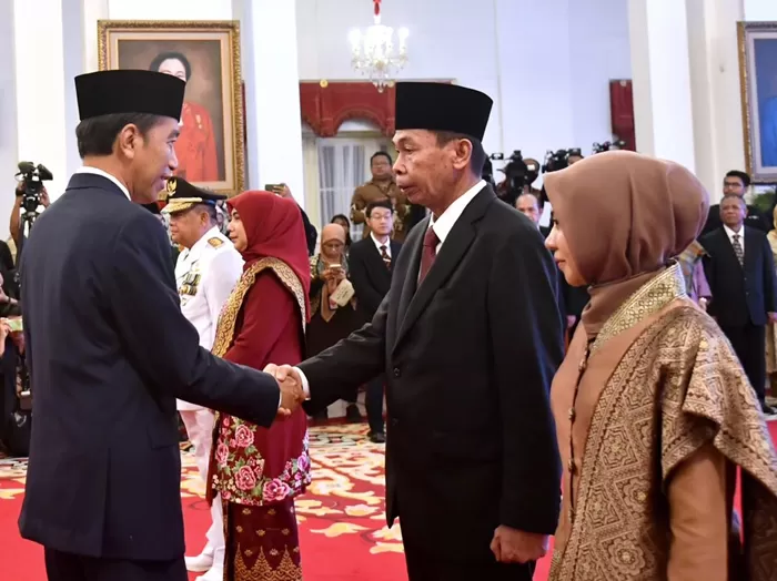 Presiden Jokowi melantik Ketua Sementara KPK, Nawawi Pomolango. (Foto: Instagram @jokowi)