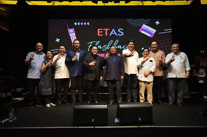 Prabowo Subianto bersama relawan Erick Thohir Alumni Amerika Serikat (ETAS). (Foto: Istimewa)