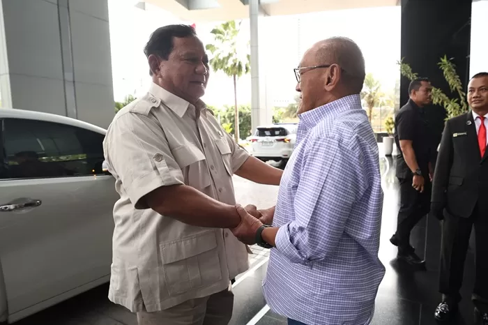 Momen pertemuan Prabowo Subianto sengan Aburizal Bakrie. (Foto: Istimewa)