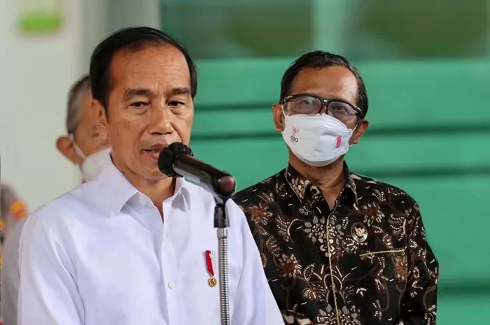 Presiden Jokowi dan Mahfud MD. (Foto: Dok. Mahfud MD)