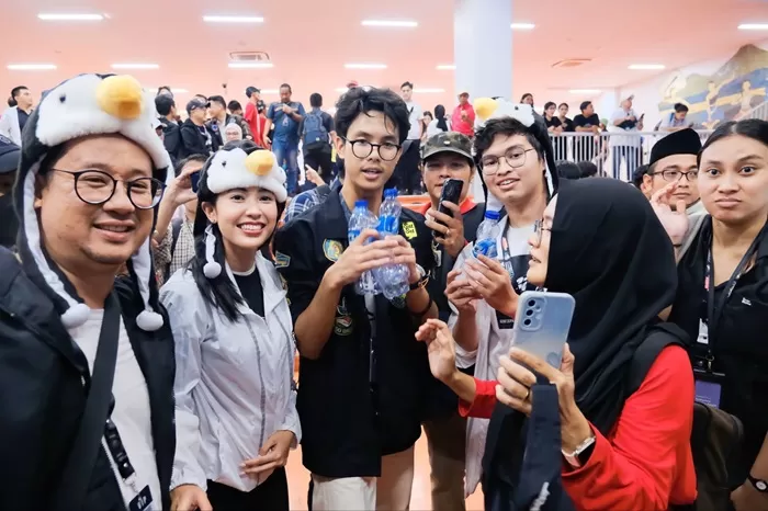 Alam Ganjar bersama pasukan penguin. (Foto: Istimewa)