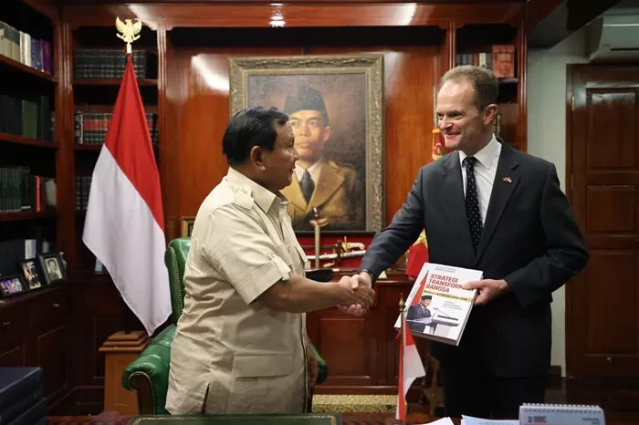 Prabowo Subianto bersama Dubes Inggris untuk Indonesia, Jermey. (Foto: Istimewa)