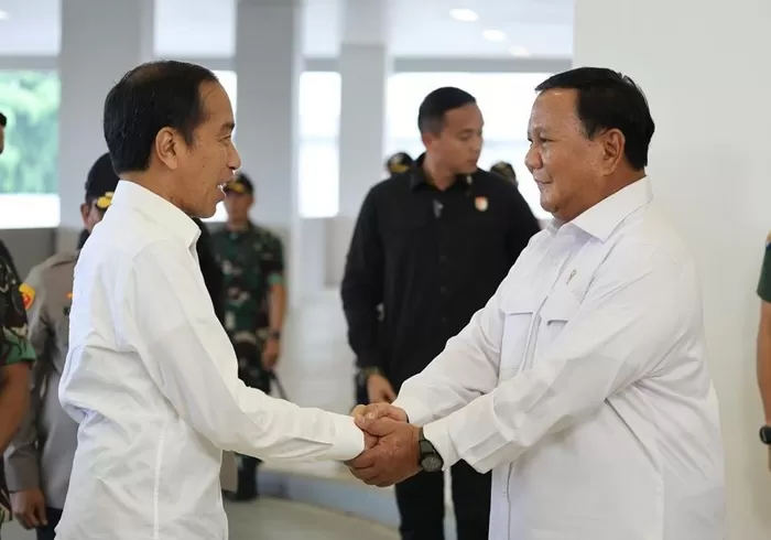 Presiden Joko Widodo (Jokowi) bersama Prabowo Subianto. (Foto: Dok. Prabowo Subianto)