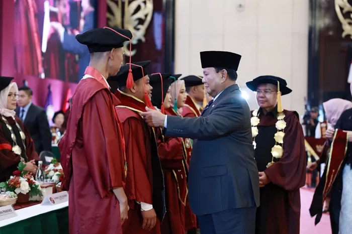 Prabowo Subianto saat menghadiri wisuda sarjana UKRI di Trans Convention Center, Bandung. (Foto: Istimewa)