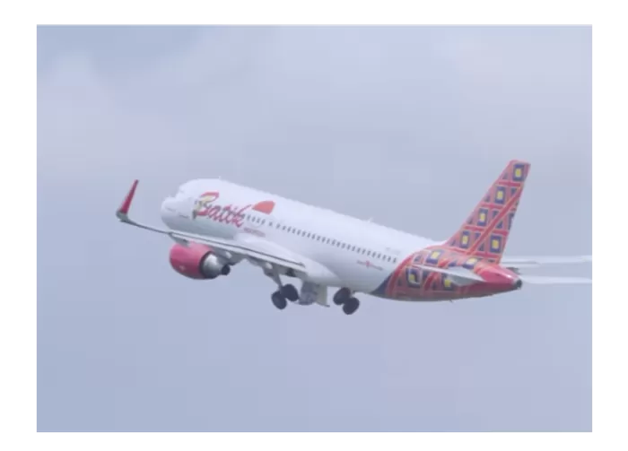 Pesawat Batik Air lepas landas. (Foto: Tangkap layar Instagram @batikair)