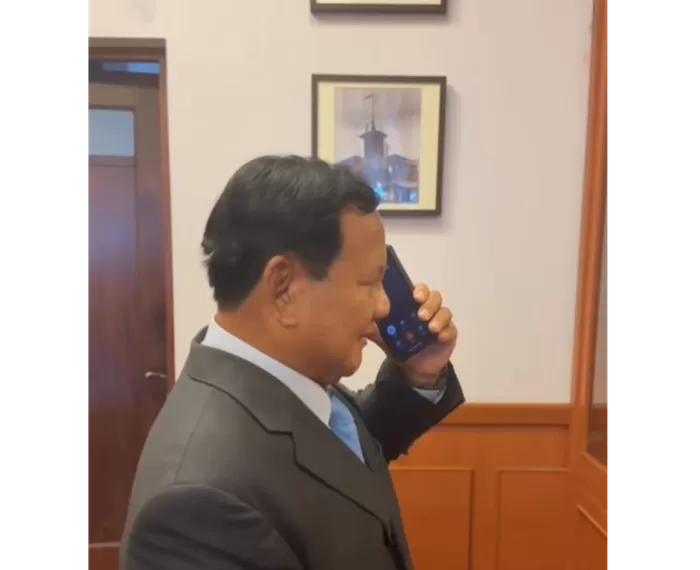 Prabowo Subianto menerima ucapan selamat dari raja Yordania, Abdullah II. (Foto: Istimewa)