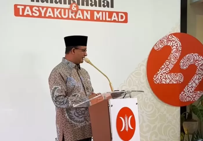 Anies Baswedan dalam acara Tasyakuran Milad ke-22 PKS. (Foto: Instagram @aniesbaswedan)