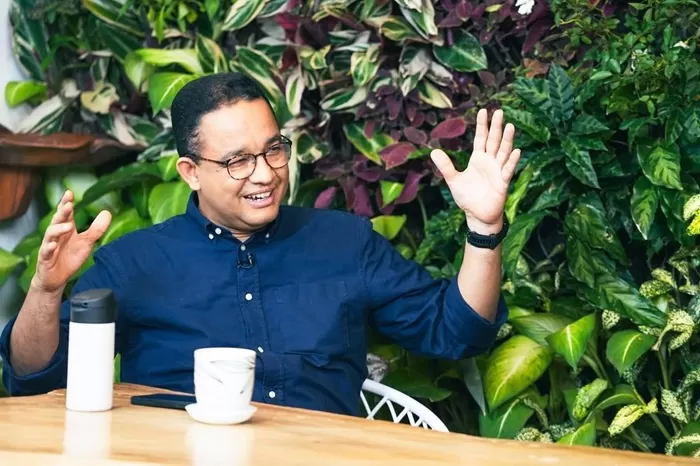 Anies Baswedan berpeluang bertarung melawan Ridwan Kamil di Pilkada Jakarta 2024. (Foto: Instagram @aniesbaswedan)