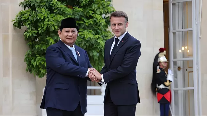 Menhan RI, Prabowo Subianto bersama Presiden Prancis, Emmanuel Macron. (Foto: Istimewa)