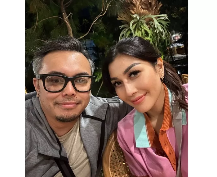 Momen kebersamaan Andika Rosadi dan Nisya Ahmad. (Foto: Instagram @arosadi)