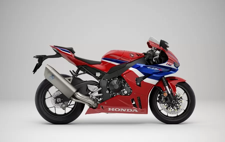 Potret model terbaru motor supersport CBR1000RR-R Fireblade, yang punya sensasi MotoGP. (Foto: Dok. AHM)