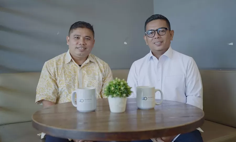 Calon Gubernur Provinsi Banten 2024, Andra Soni (kanan), dalam Podcast JPP Talks di Jakarta yang digelar Promedia TV (ProTV) bersama Ketua Jaringan Pemred Promedia (JPP) Sunardi Panjaitan (kiri). (Foto: Dok. JPP)