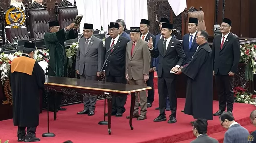 Pelantikan dan pengambila sumpah pimpinan MPR RI periode 2024-2029 di Gedung Nusantara, Senayan, Jakarta, Kamis (3/10/2024). (Foto: Tangkap layar YouTube MPR)