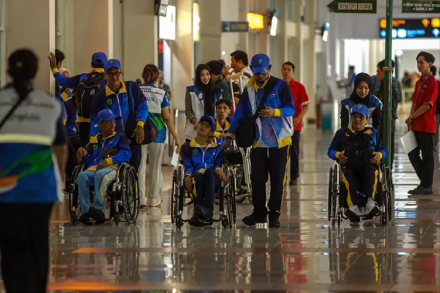 Kontingen atlet Peparnas dari Kalimatan Timur tiba di Bandara Adi Soemarmo Boyolali. (Foto: PB Peparnas/Yoma Times Suryadi )