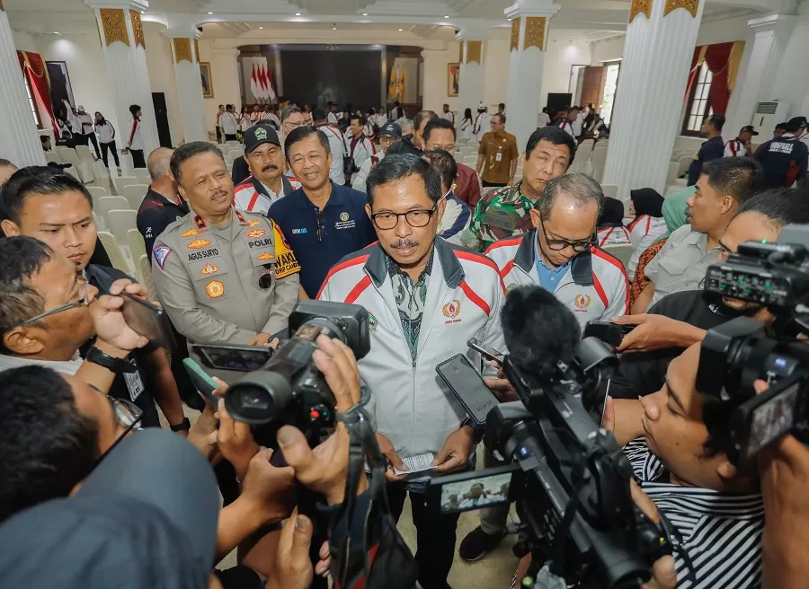 Pj Gubernur Jateng, Nana Sudjana, pastikan pelayanan terbaik bagi atlet di Peparnas 2024. (Foto: Humas Pemprov)