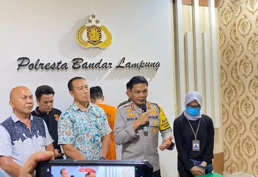 Potret Kasus dugaan KDRT yang dialami Selebgram Lampung Anastasia Noor Widiastuti oleh sang suami berinisial AP.  (Foto: lampung.polri.go.id)