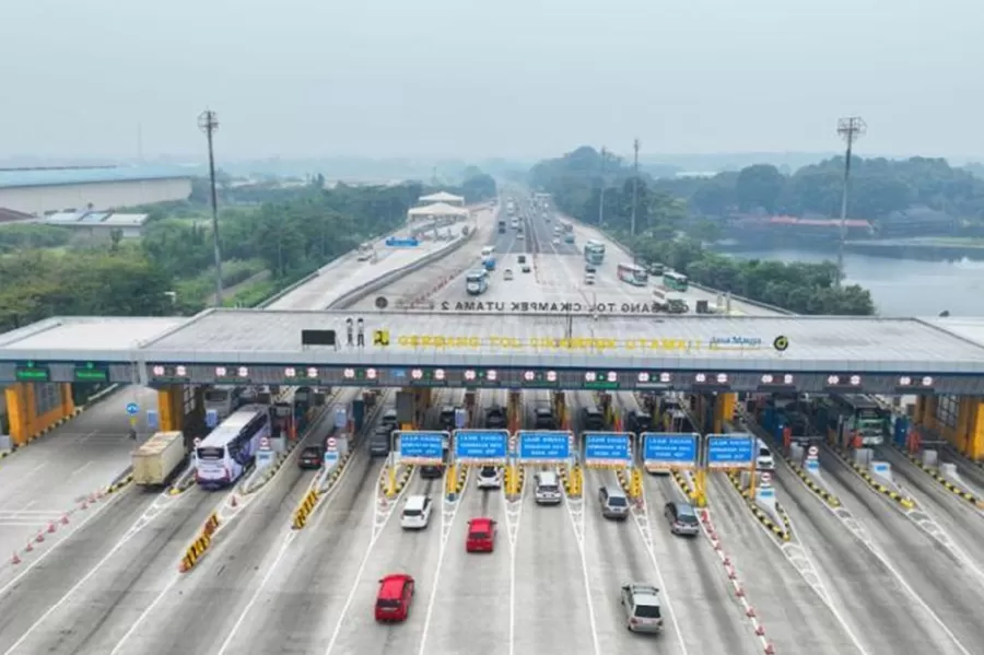 Potret Gerbang Tol Cikampek Utama 2. Berikut ini pro kontra warganet terkait kebijakan E-Toll Expired.  (Foto: jasamarga.com)