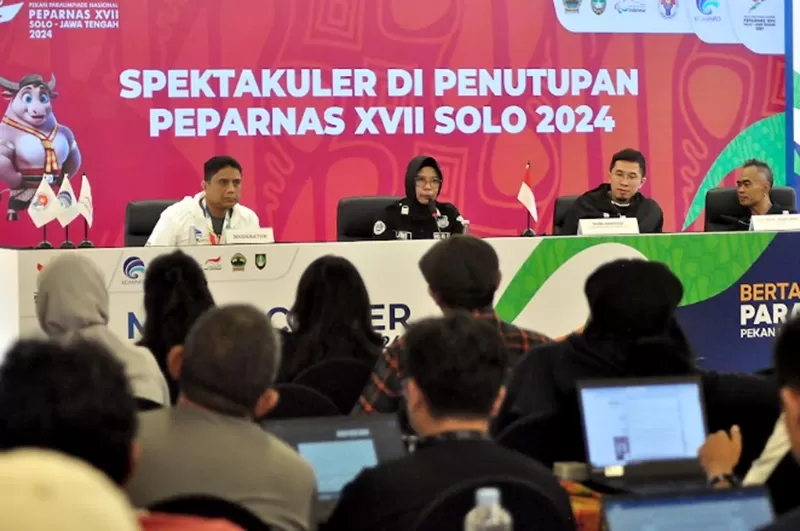 Jumpa pers Spektakuler Upacara  Penutupan Peparnas XVII Solo 2024, di The Royal Heritage Hotel, Solo, Jateng, Sabtu (12/10/2024).  (Foto: PB Peparnas/Triyatno Wisnu H)