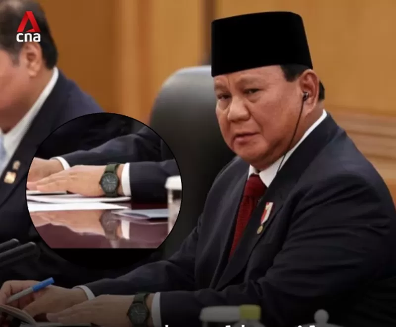 Potret jam tangan yang digunakan Presiden Presiden Prabowo Subianto saat bertemu Presiden China Xi Jinping pada Sabtu (9/11/2024). (Foto: Instagram.com/@channelnewsasia)