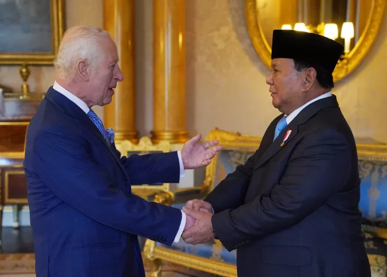 Potret pertemuan Presiden Prabowo Subianto dengan Raja Charles III di Istana Buckingham Palace, Inggris, pada Kamis (21/11/2024) pagi. (Foto: X.com/@RoyalFamily)