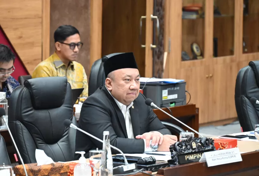 Potret Wakil Ketua Komisi X DPR, Lalu Hadrian Irfani, yang menolak sistem zonasi pada PPDB dihapus. (Foto: Tim Media PKB)