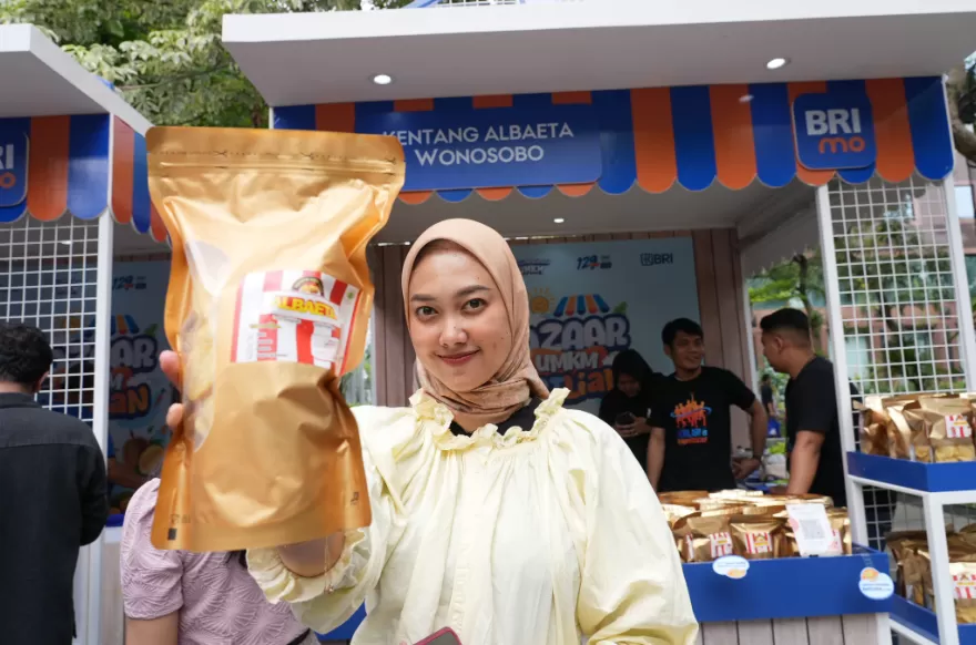 Potret keripik kentang Albaeta milik Nafi yang sukses berkat pemberdayaan BRI terhadap pelaku UMKM. (Foto: Dok. BRI)