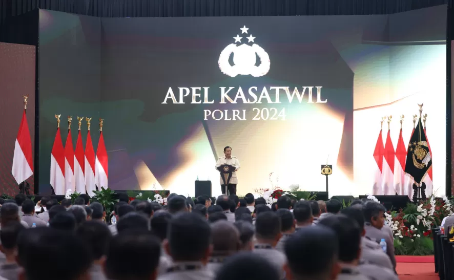 Potret Presiden Prabowo Subianto saat memberikan arahan pada Apel Kasatwil Polri di Akademi Kepolisian (Akpol) Semarang, Jawa Tengah, Rabu (11/12/2024). (Foto: Tim Media Prabowo)