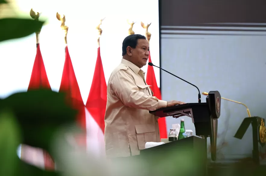 Potret Presiden Prabowo Subianto saat memberikan arahan pada Apel Kasatwil Polri Tahun 2024, di Akpol Semarang, Jateng, Rabu (11/12/2024). (Foto: Tim Media Prabowo)