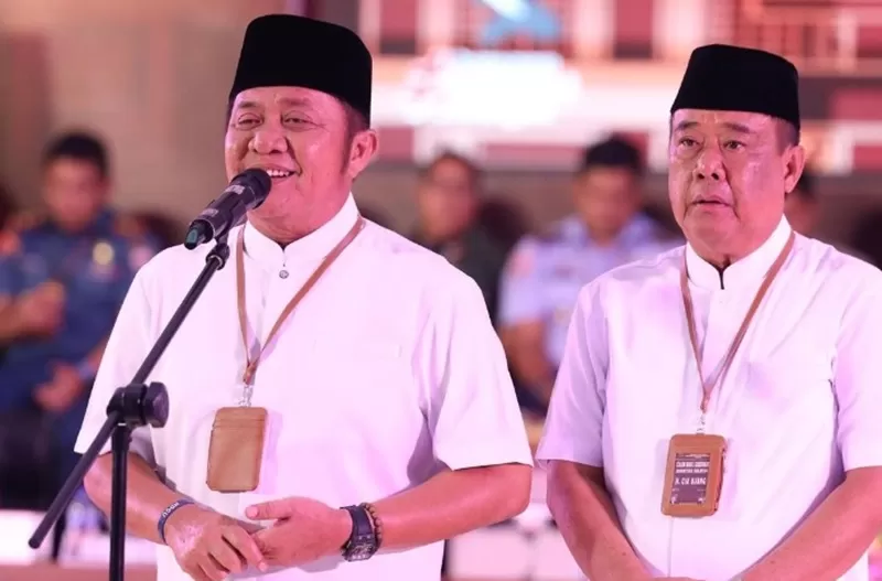 Bubernur Sumatera Selatan (Sumsel) Terpilih 2025-2030, Herman Deru (kiri) bersama wakilnya, Cik Ujang. Herman Deru akan menjadi keynote speaker di Mediapreneur Talks Palembang 2024. ((Instagram.com/@hermanderu67))