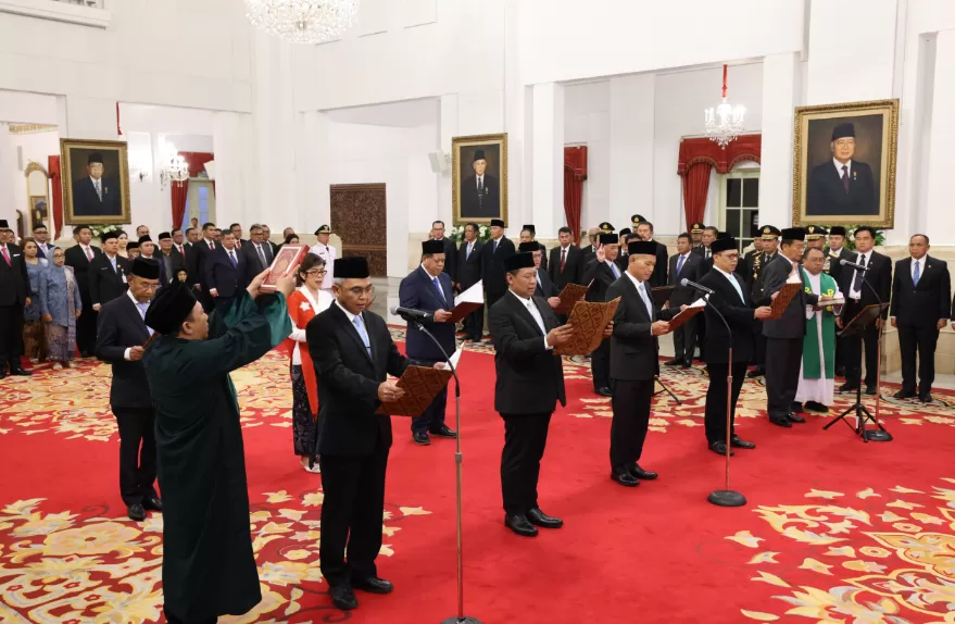 Pengucapan sumpah jabatan para pimpinan dan Dewas KPK yang disaksikan Presiden Prabowo Subianto di Istana Negara, Jakarta, Senin (16/12/2024). (Foto: Tim Media Prabowo)