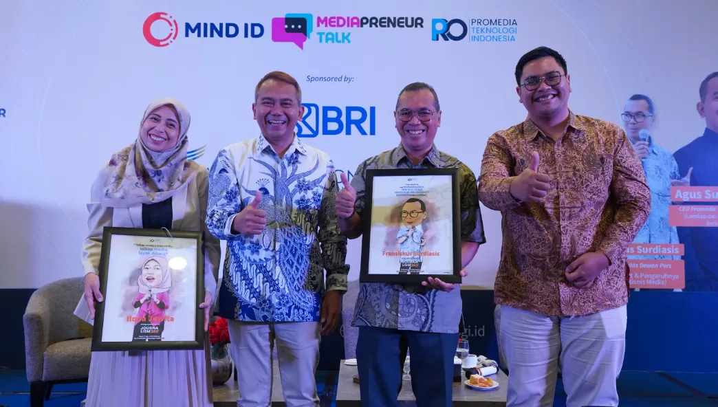 Dari kiri) CEO Props Ilona Juwita, CEO Promedia Teknologi Indonesia Agus Sulistriyono, Anggota Komite Publisher Rights Fransiskus Surdiasis, jadi pemateri di MIND ID Mediapreneur Talks 2024. (Foto: Dok. Promedia)