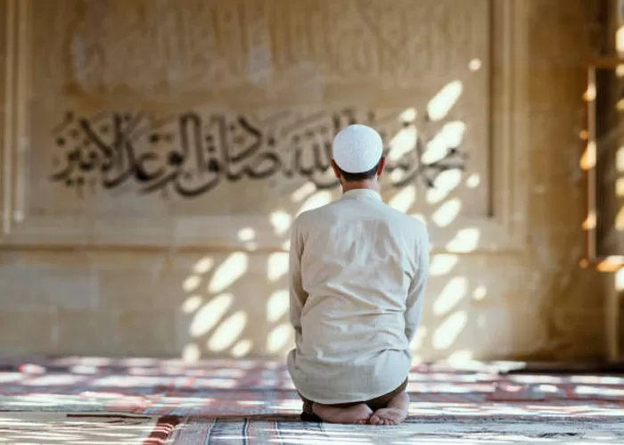 Ilustrasi beribadah di Masjid (pexels.com)