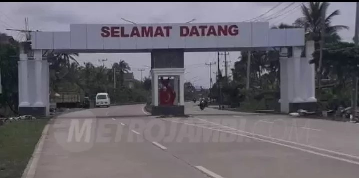 Gerbang Kuala Tungkal, Kabupaten Tanjung Jabung Barat (Dokumentasi Metrojambi.com)