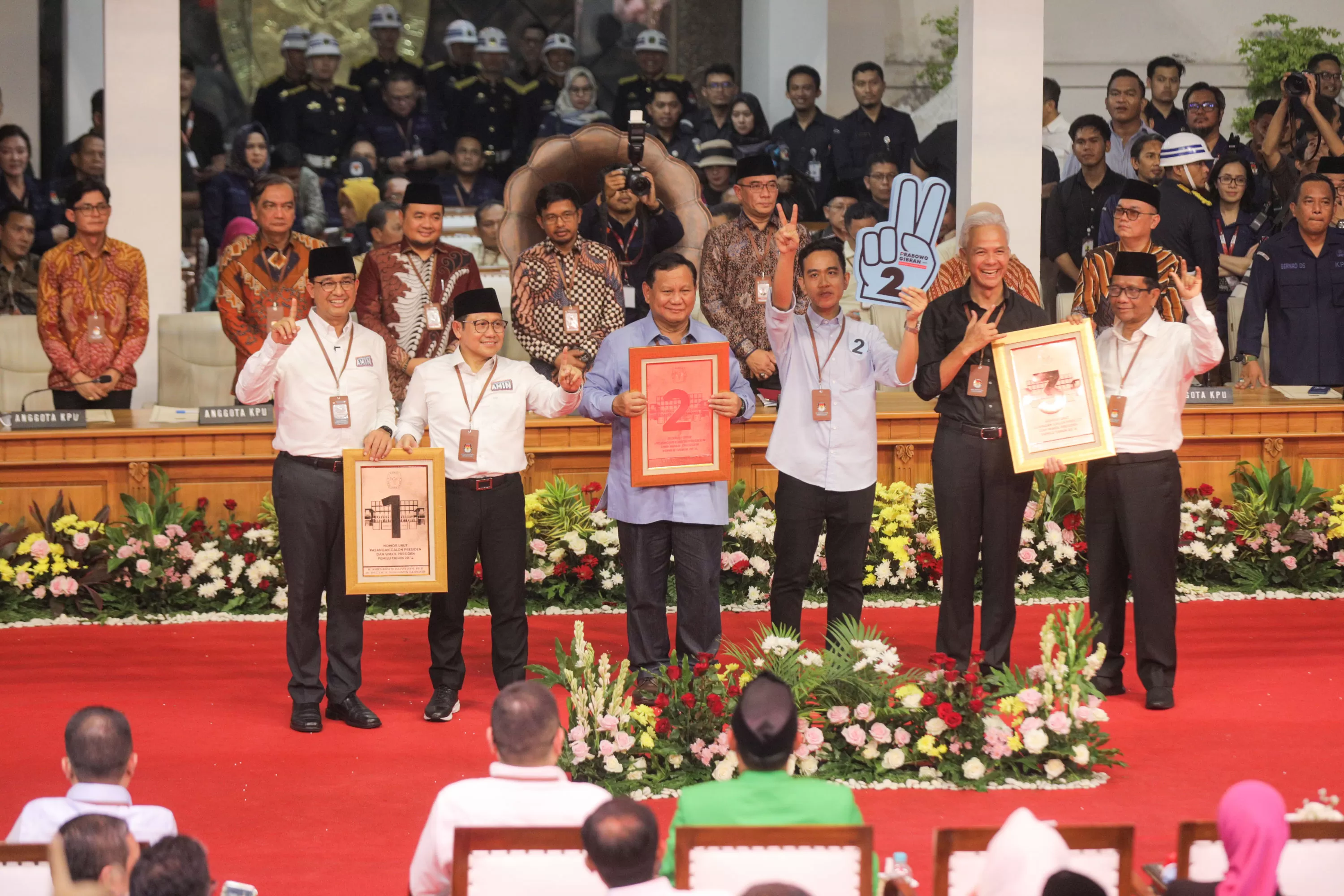 Elektabilitas Ganjar Ungguli Prabowo Dan Anies, Mahfud Menang Dari ...