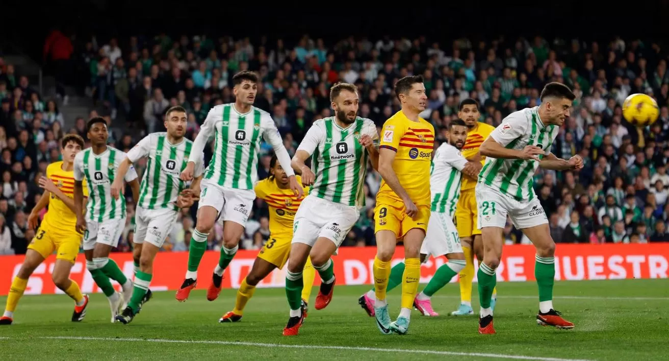 Prediksi Lengkap Real Betis vs Barcelona di La Liga 2024-2025