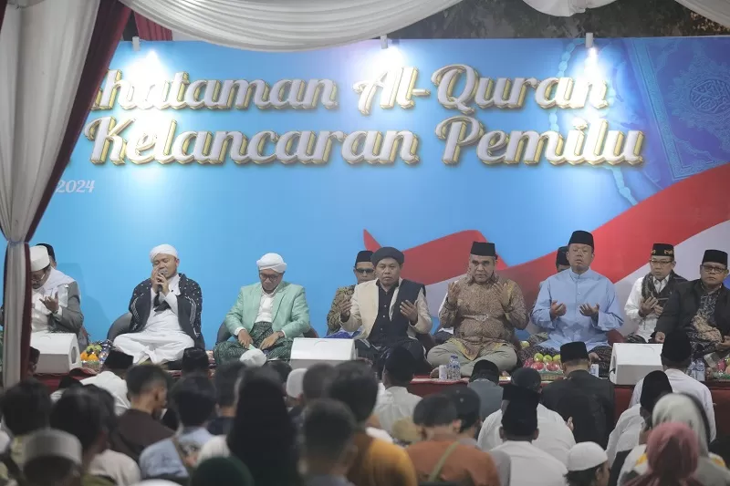 TKN Prabowo-Gibran Bersama Ulama Gelar Doa Dan Khataman Al-Quran Untuk ...