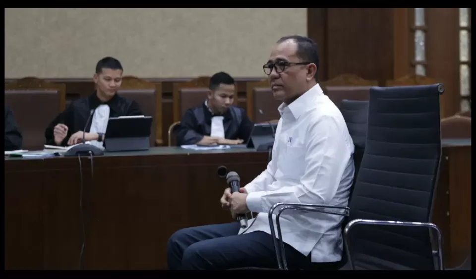 Sidang Vonis Ditunda Hingga Hari Senin, Pengacara Rafael Alun Minta ...