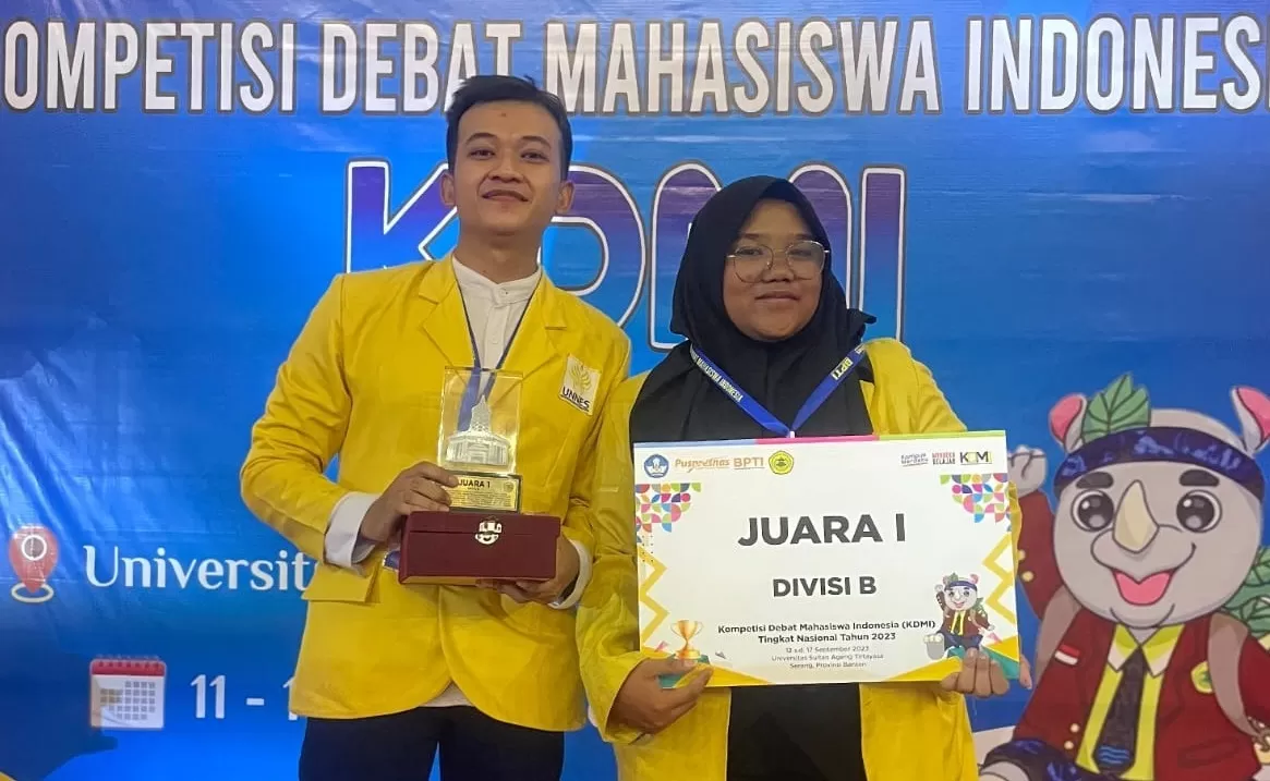 Ungguli 112 Tim, Mahasiswa Unnes Juara 1 Debat Mahasiswa Nasional ...