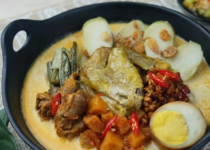 Kelezatan Lontong Cap Go Meh: Sebuah Sejarah Tradisi Dan Perpaduan ...