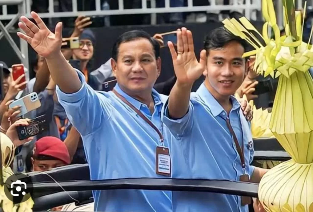 Unggah Keakraban Jokowi Dan Prabowo Makan Malam Berdua, Erick Tohir ...