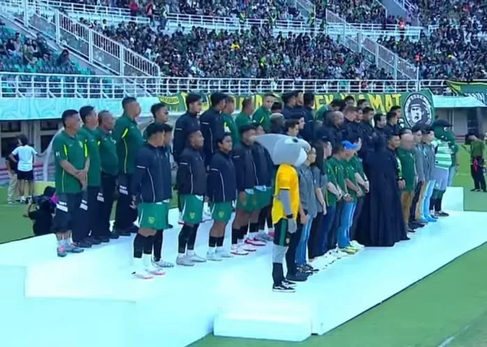 Kembali Tanding di Liga 1 Musim 2024-2025, Ini Daftar Pemain Persebaya Surabaya (YouTube Persebaya Surabaya)